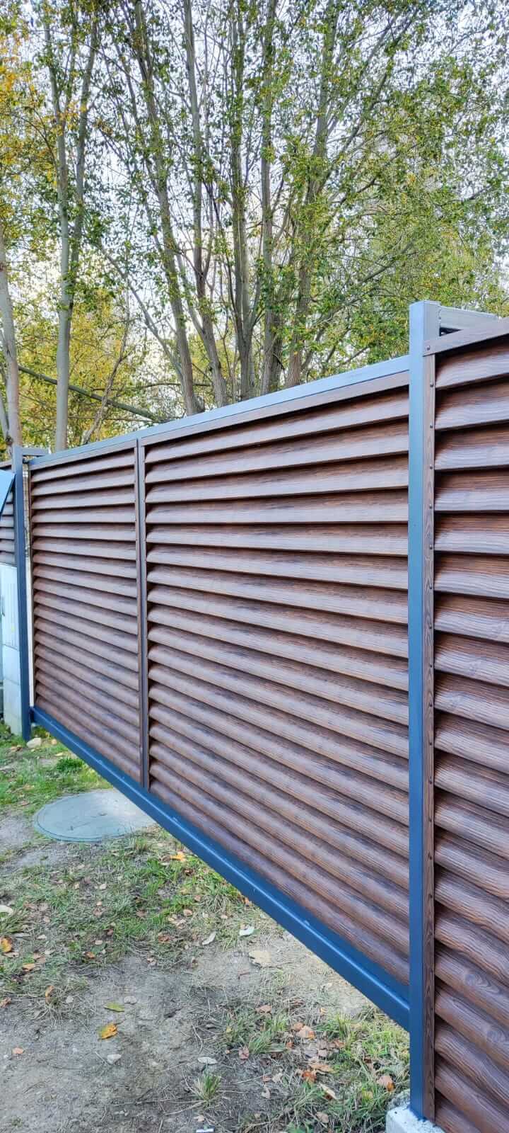 забор-жалюзи с ламелями еврожалюзи printech каштан фото3 в Таганроге