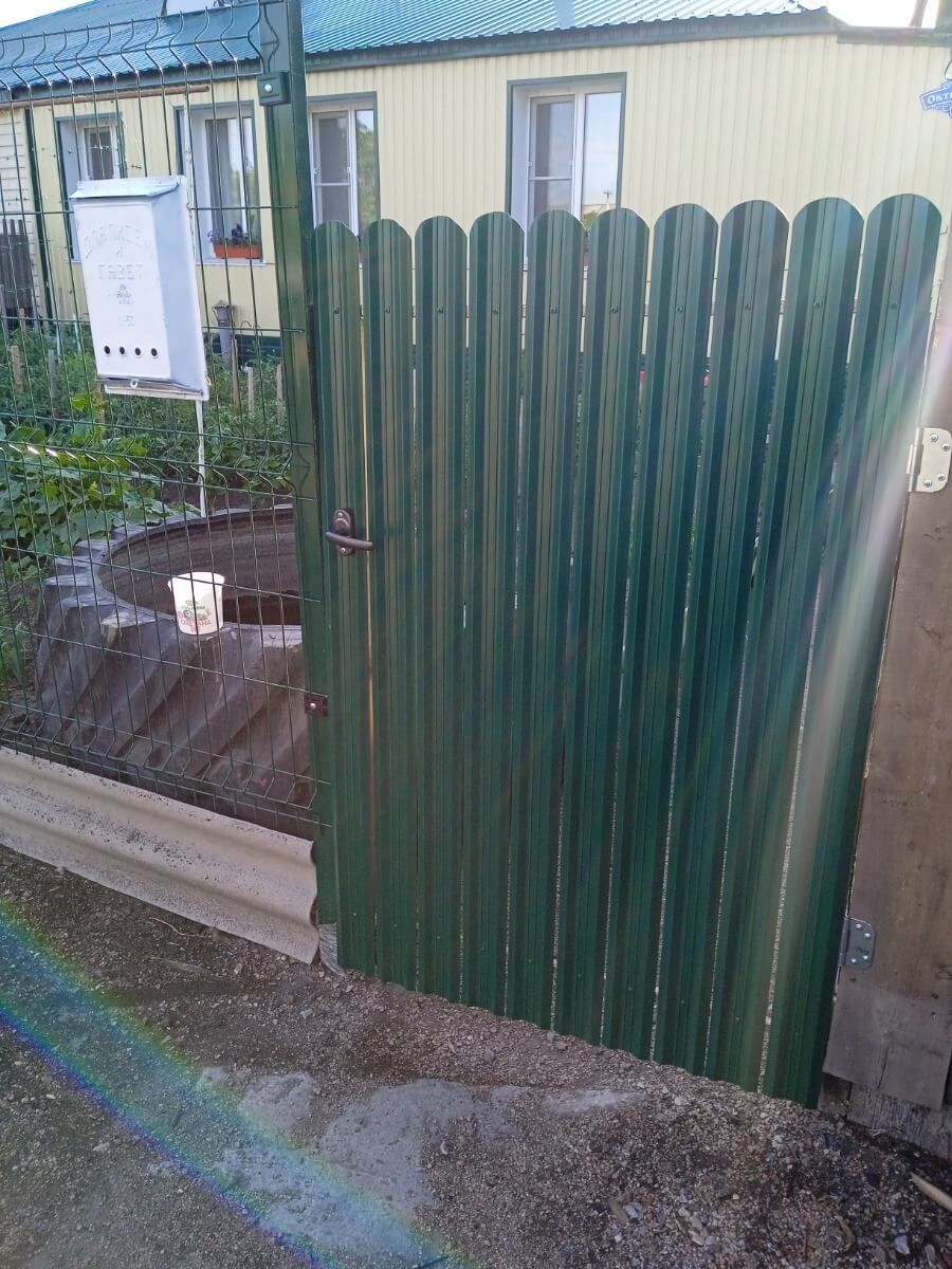 Калитка из штакетника ЭКО-М RAL6005/6005 Зеленый Мох двусторонний в Таганроге