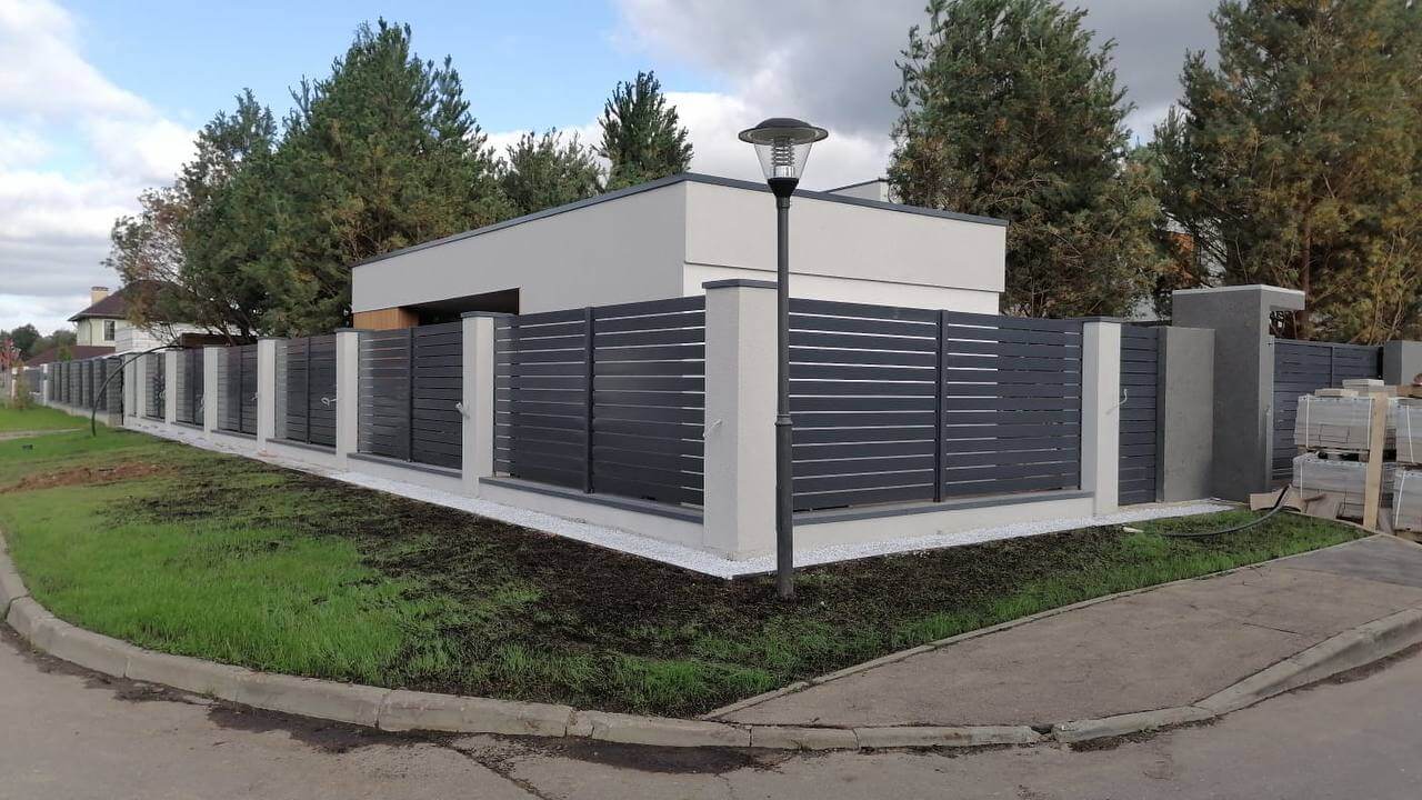 Забор-ранчо из металлопланкена 36м RAL7024 Серый Графит фото 7 в Таганроге