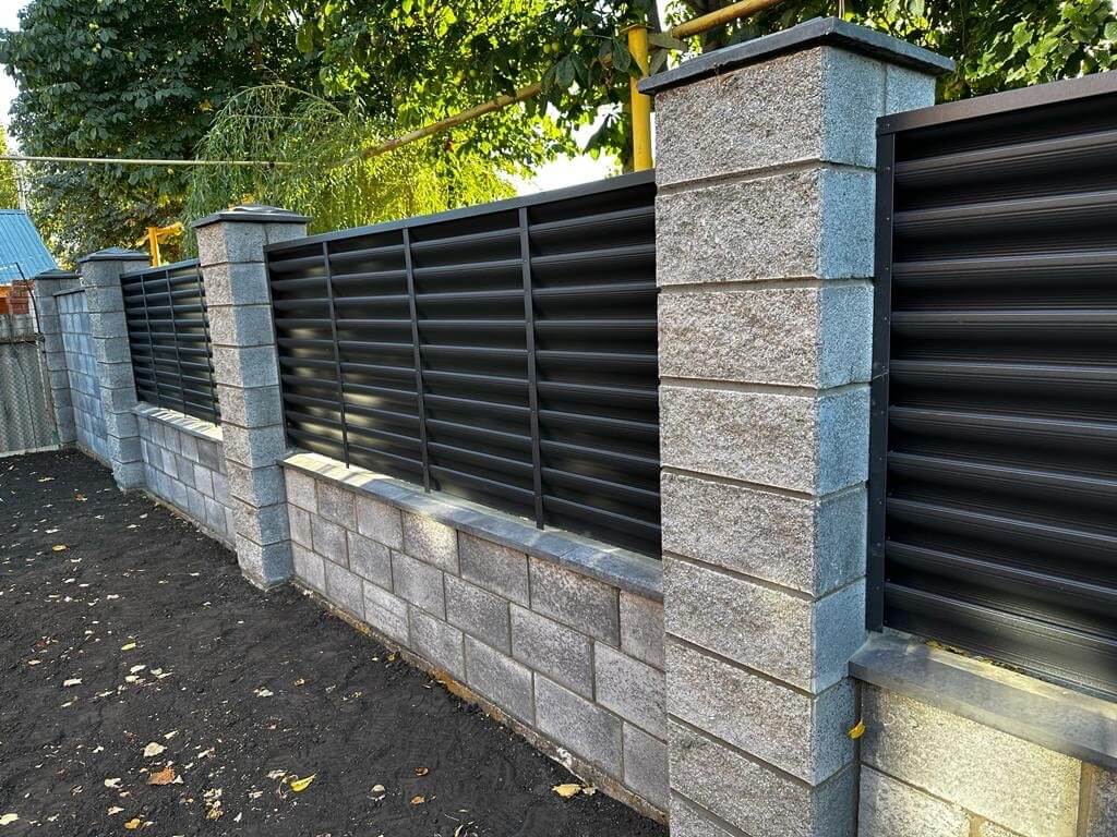 Забор-жалюзи 19м RAL7024/7024 Серый Графит двусторонний MATTE фото 6 в Таганроге