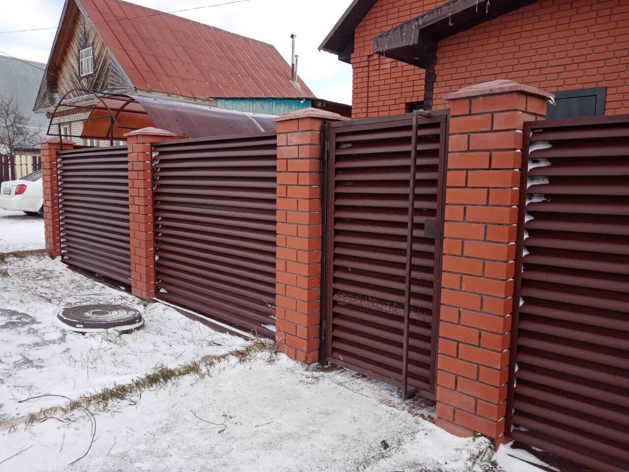 Забор из ламелей еврожалюзи 12м RAL8017/8017 Шоколад двусторонний МАТТЕ фото 2 в Таганроге