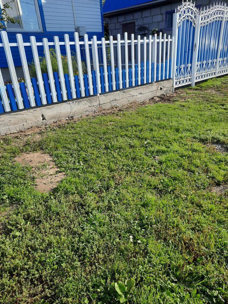 Забор из евроштакетника 14м RAL9003 Белый, RAL5005 Синий Сигнал фото 3 в Таганроге