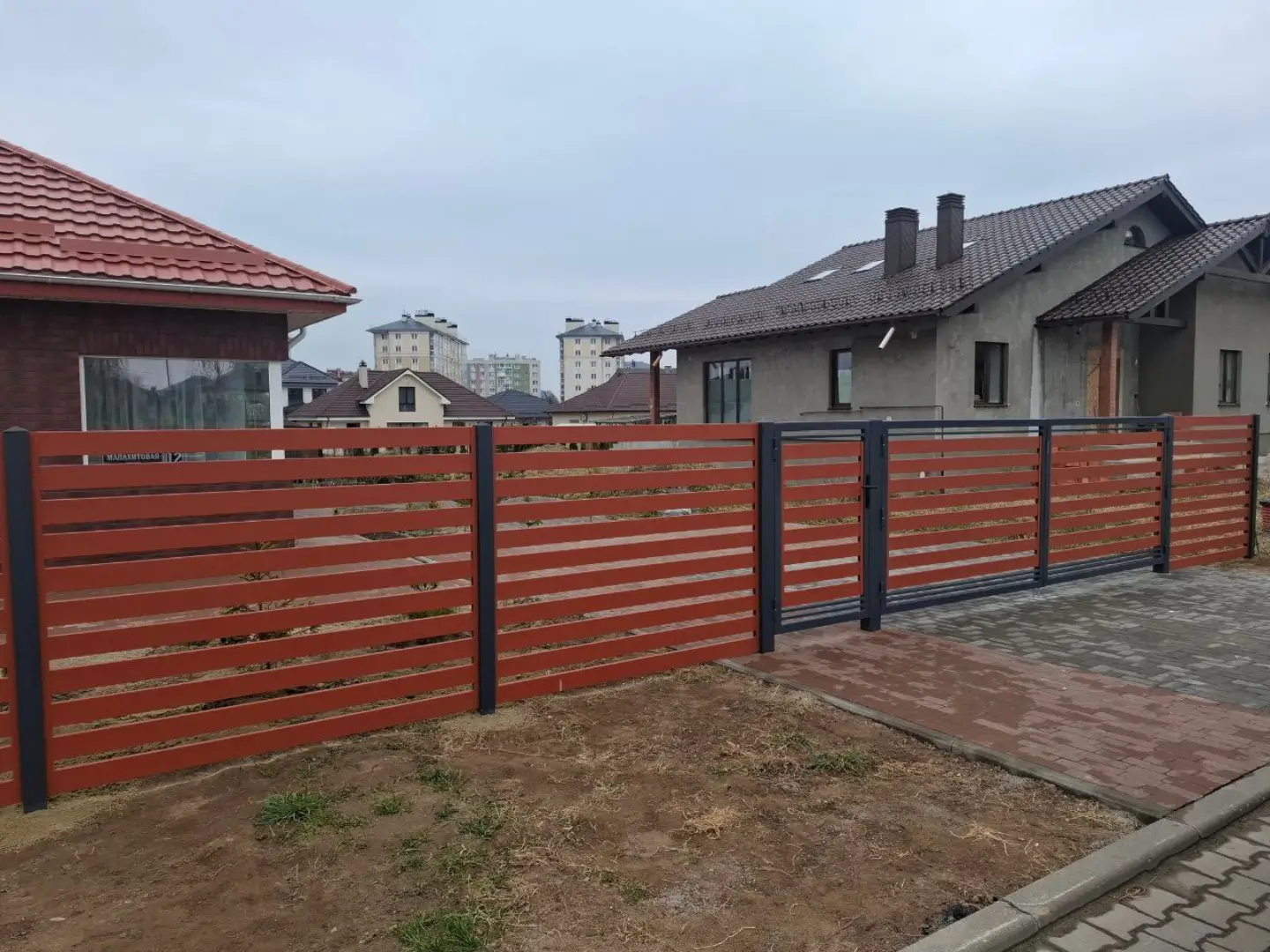 Забор-ранчо из металлопланкена 18м RAL8004 Терракотовый в Таганроге